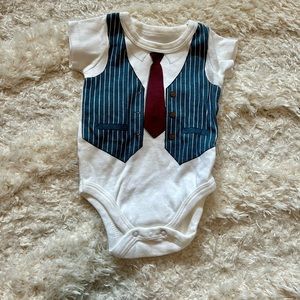 Baby Suit and Tie Onesie - 0-3 months